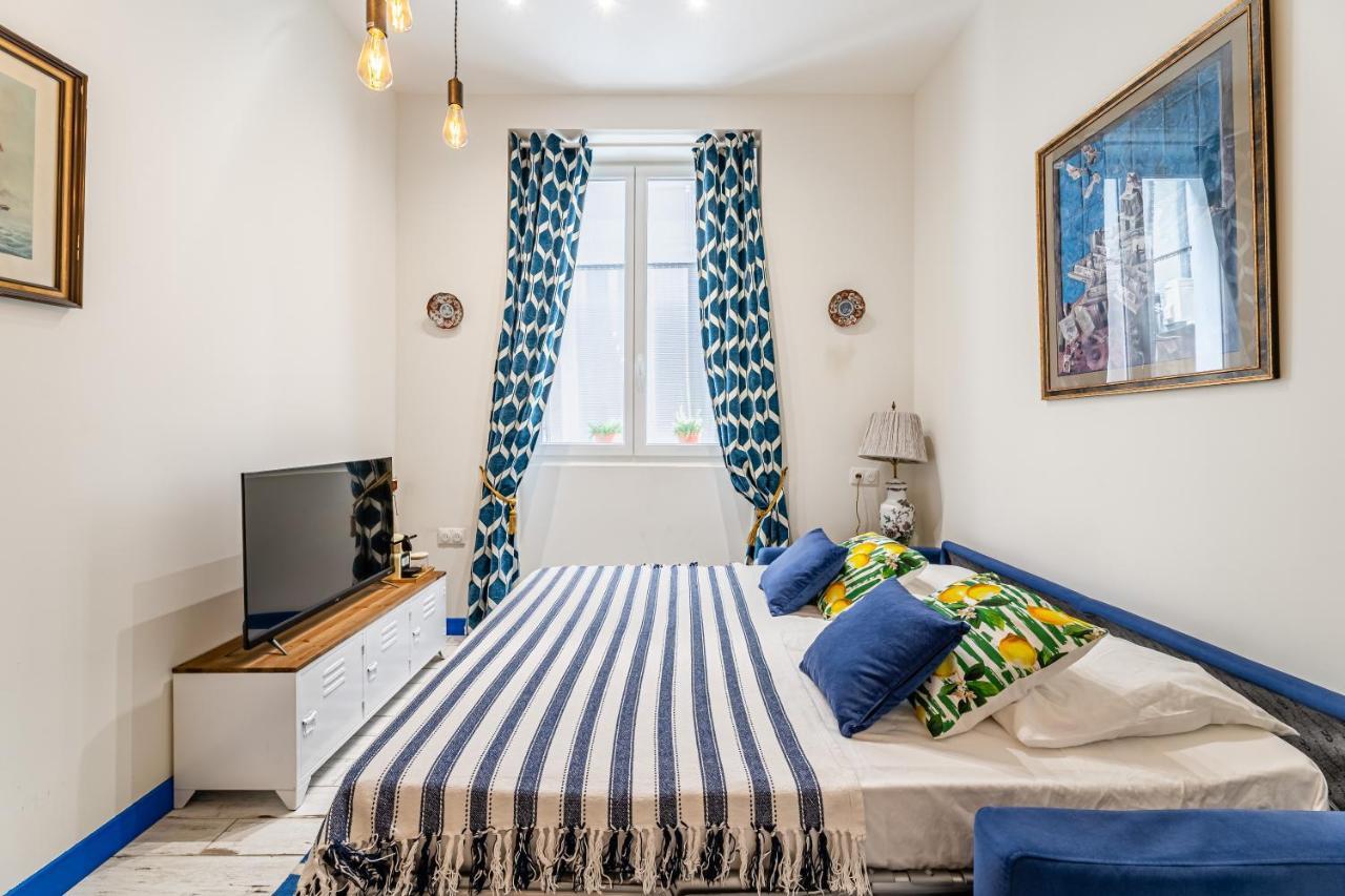 Studio Travel 24M2, 120M Vieux-Port ,Clim , Wifi ,Acces Autonome Avec Code Marseille Ngoại thất bức ảnh